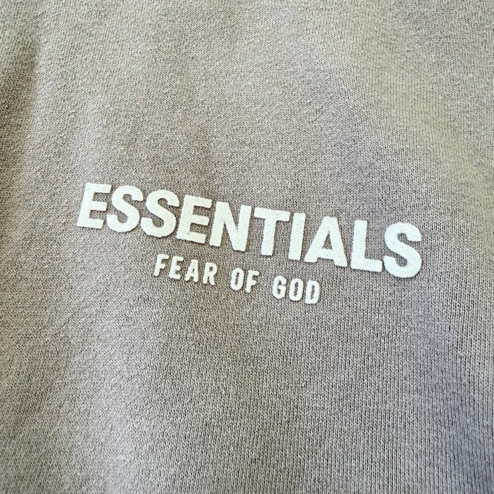 Fear of God Essentials Long Sleeve Sweatshirt Hoodie – Desert Taupe – Size Small - Picture 4 of 7